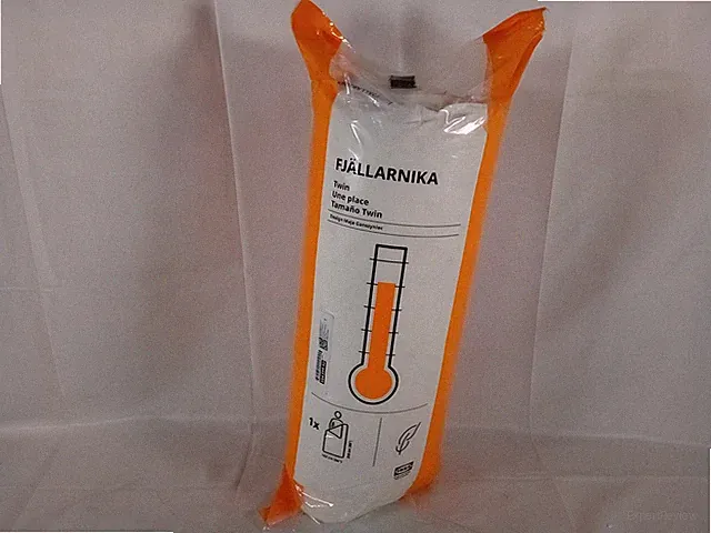 IKEA FJALLARNIKA Twin Comforter White Sealed