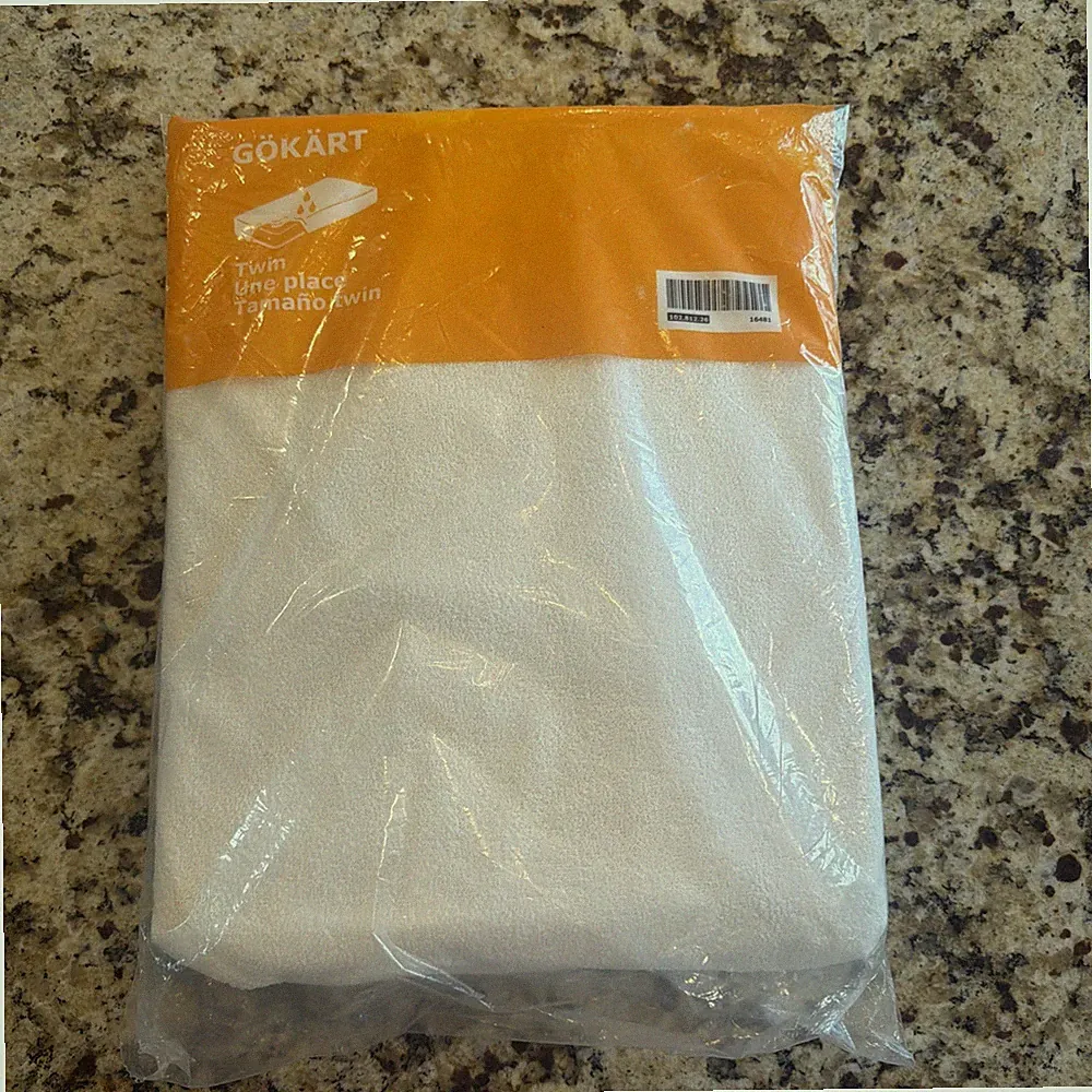 IKEA TWIN Waterproof Mattress Cover White 102.812.26 New In Packaging