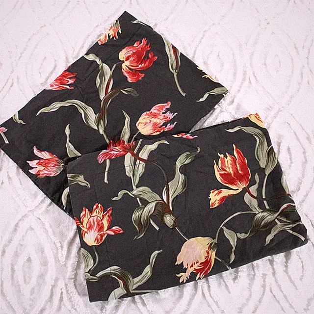 Pair Ikea Alandsrot Pillow Sham Standard Size Tulip Flowers on Gray EUC